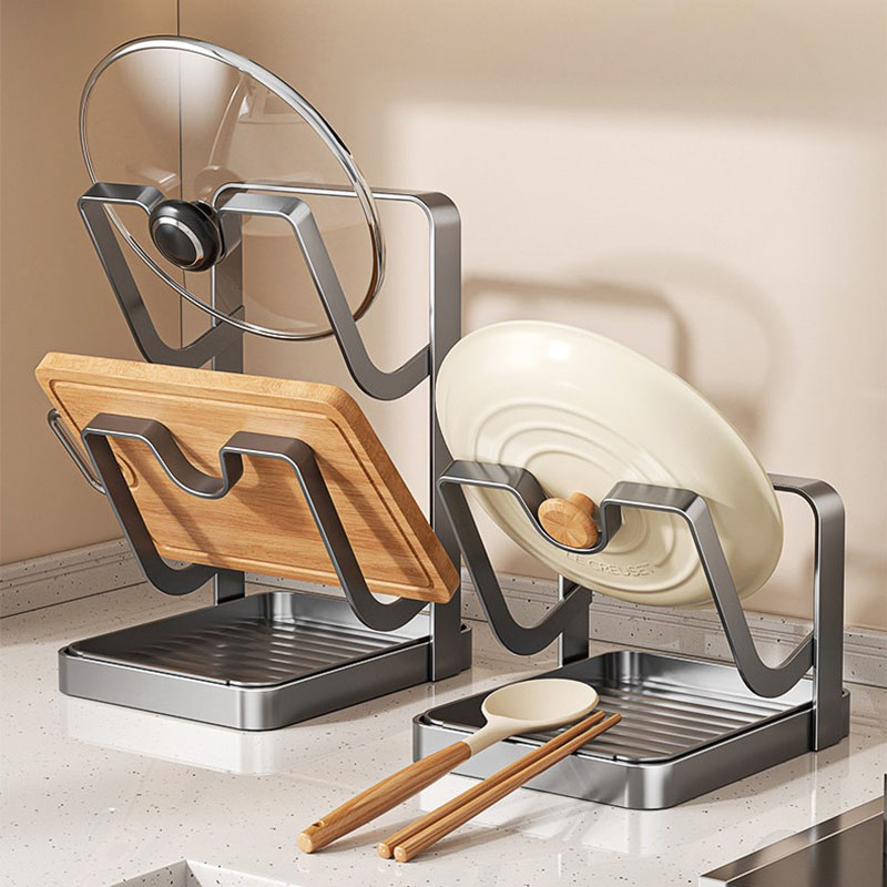 Kitchen Gadgets Under 100 - ที่วางฝาหม้อเหล็กคาร์บอนสำหรับงานหนักแบบตั้งโต๊ะ ชั้นวางอุปกรณ์ครัวแบบหลายช่องสำหรับวางเขียง ตะหลิว ฝาหม้อ พร้อมถาดรองน้ำ